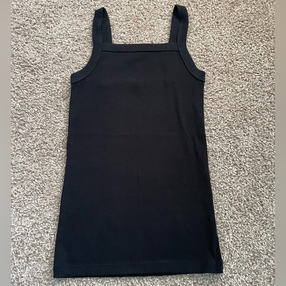Tank tops - Picture 6 of 6